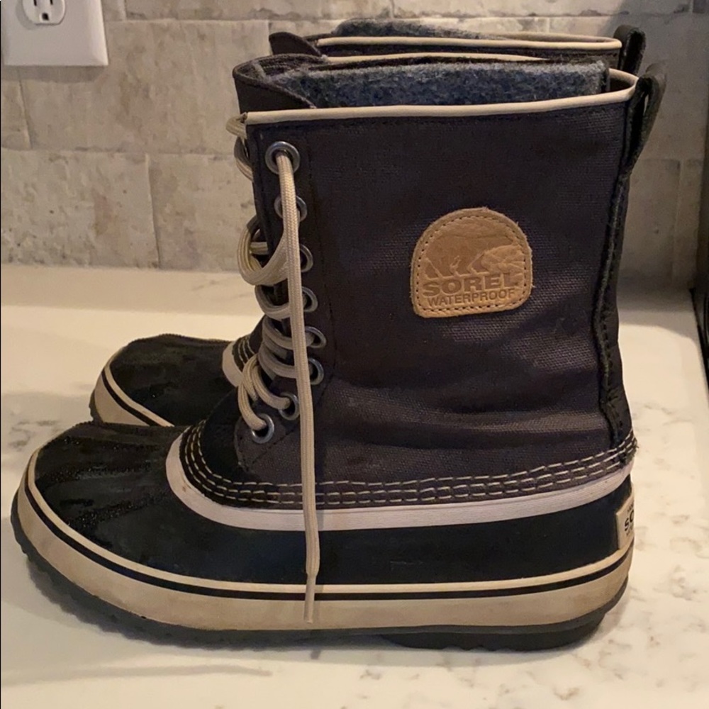 Sorel Size 8 Boot